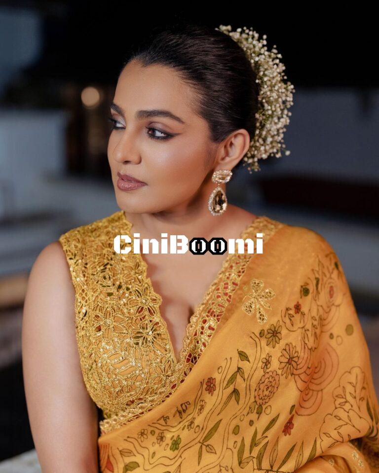 Actress Parvathy Blends Elegance With Charm In Saree