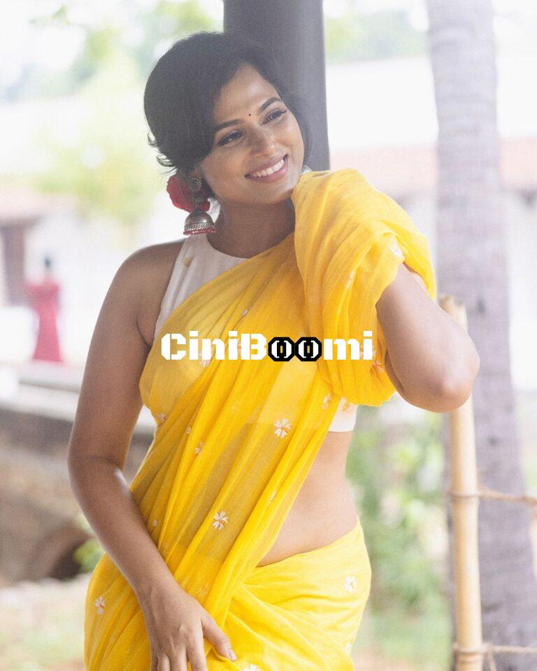 Actress Ramya Pandian Oozes Charm In Yellow Saree