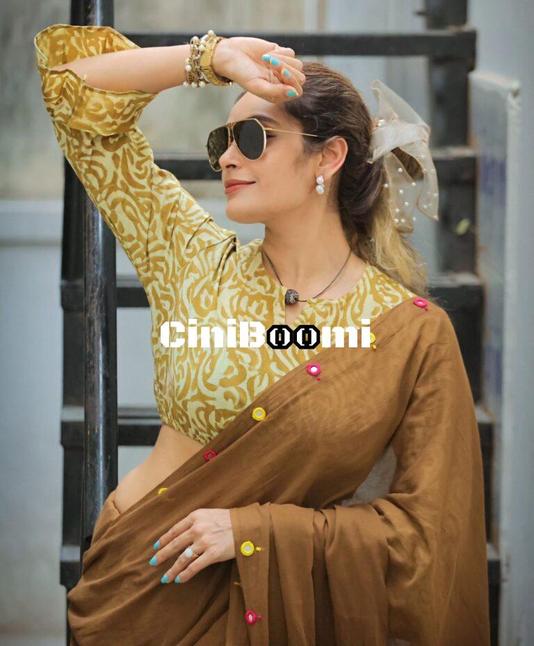 Actress Shrutika Arjun Channels Her Inner Desi Barbie In Saree
