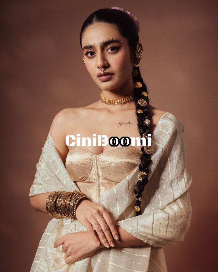 Onam Special Clicks Of Actress Priya Prakash Varrier