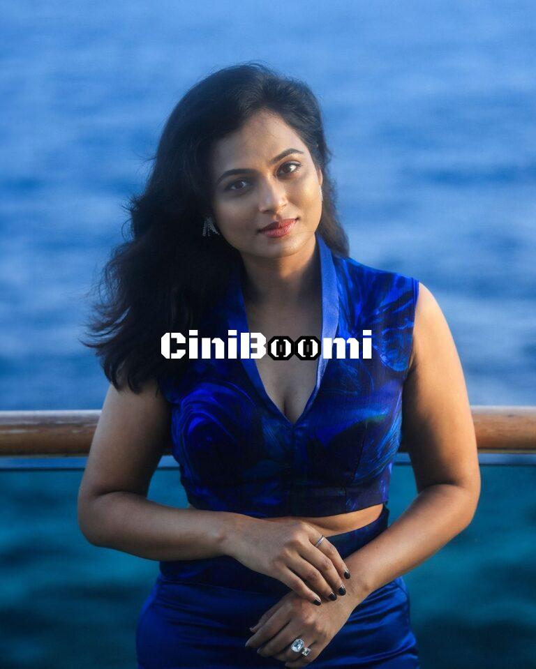 Actress Ramya Pandian Oozes Charm In Blue Outfit