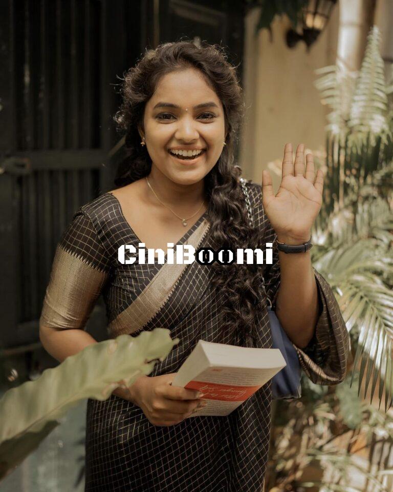 Actress Bhuvaneshwari Redefines Beauty In Saree