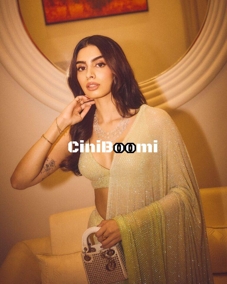 Actress Khushi Kapoor Looks Jaw-Dropping In Saree