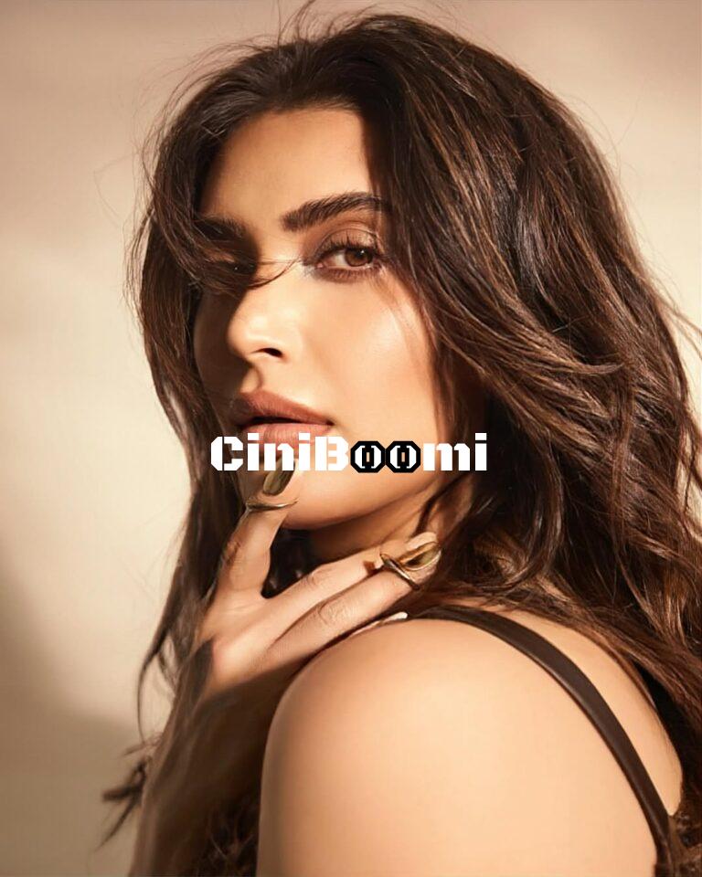 Actress Karishma Tanna Oozes Style In Unique Outfit