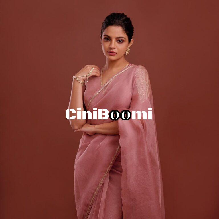 Actress Nikhila Vimal Blends Elegance With Charm In Saree