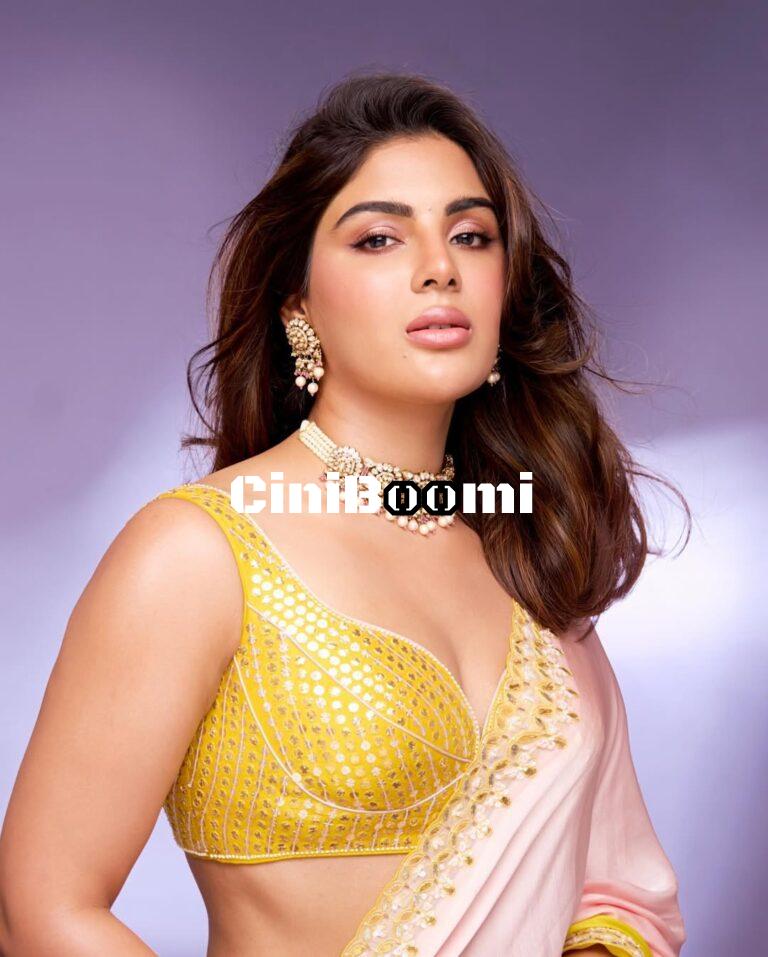 Actress Samyuktha Menon Blends Elegance With Charm In Saree
